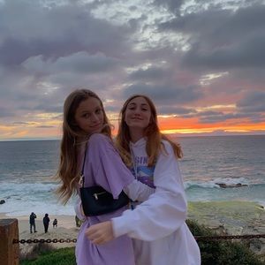 Meet your Posher, Ava